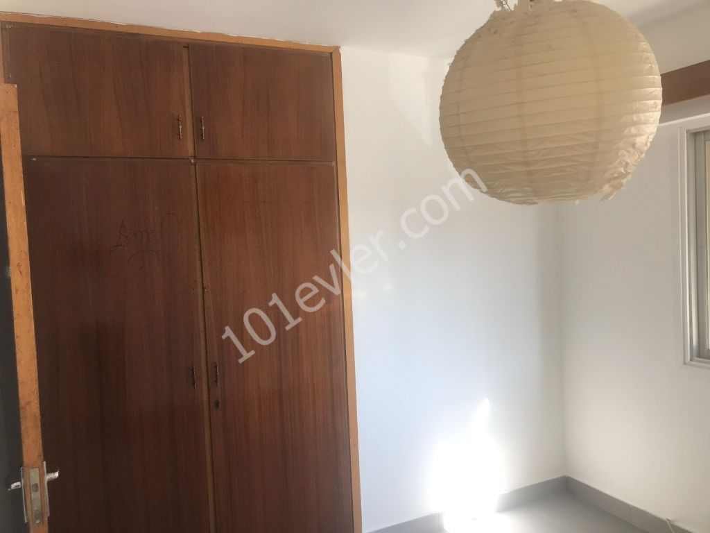 Lefkoşa K.Çiftlikde 3+1 Eşyasız Aylık Ödemeli Kiralık Daire 2,000 TL