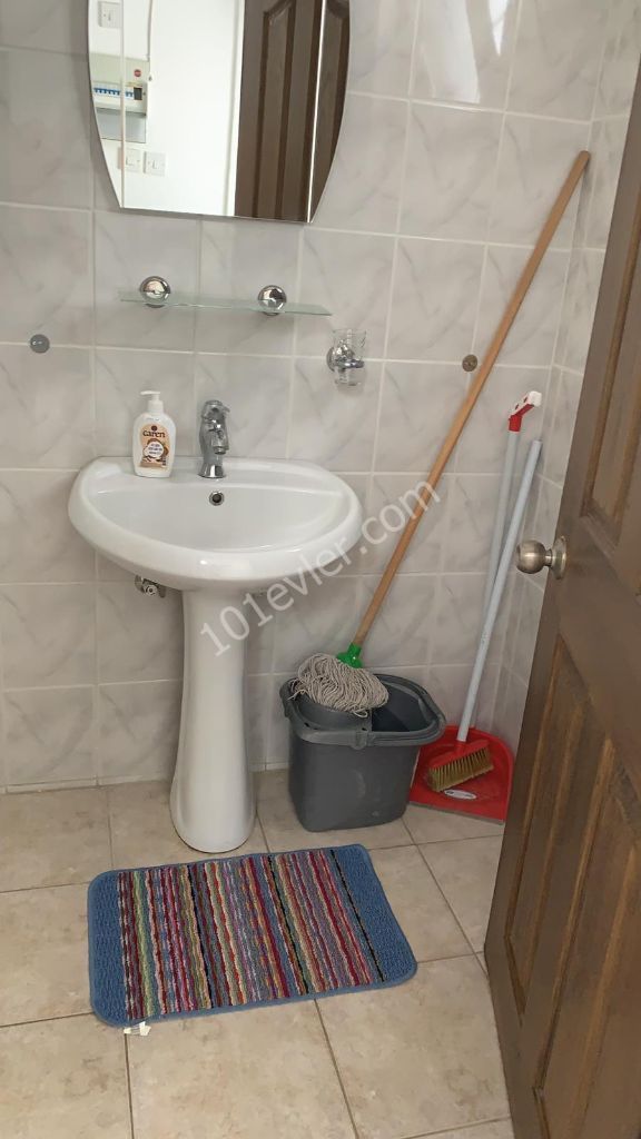 Girne Çatalköyde 3+1 Kiralık Villa 650 STG