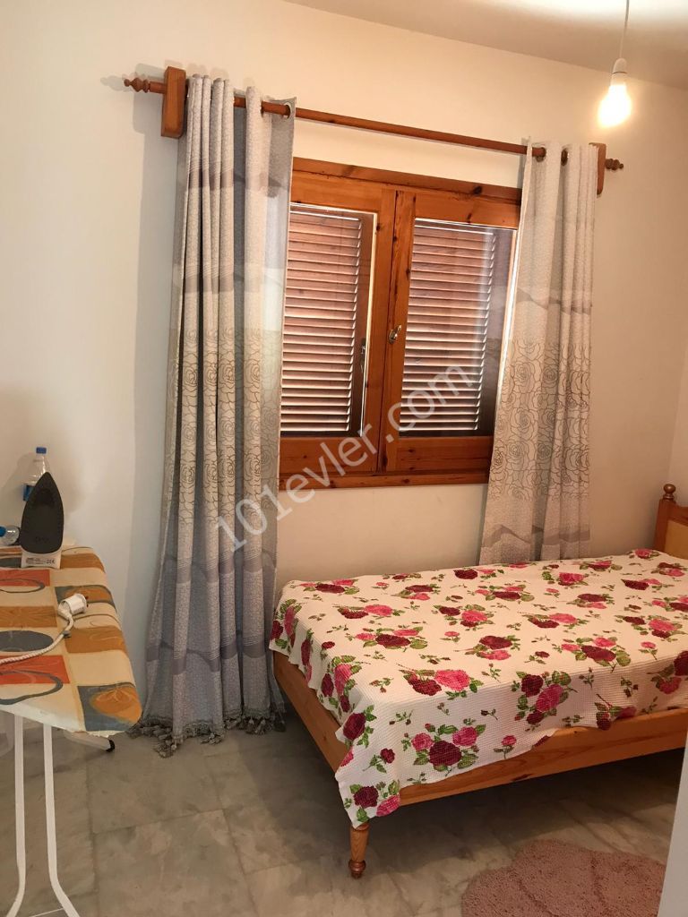 Girne Çatalköyde 3+1 Kiralık Villa 600 STG