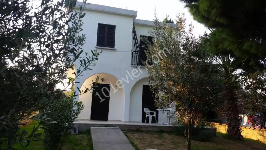 Girne Çatalköyde 2+1 Eşyasız Kiralık Müstakil Ev 2000 TL