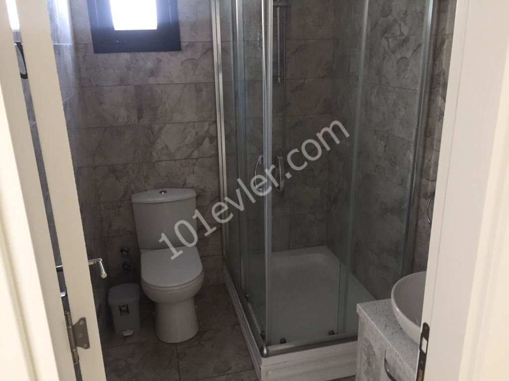 Lefkoşa Marmara Bölgesin'de 2+1 Eşyalı Kiralık Daire 350 Stg