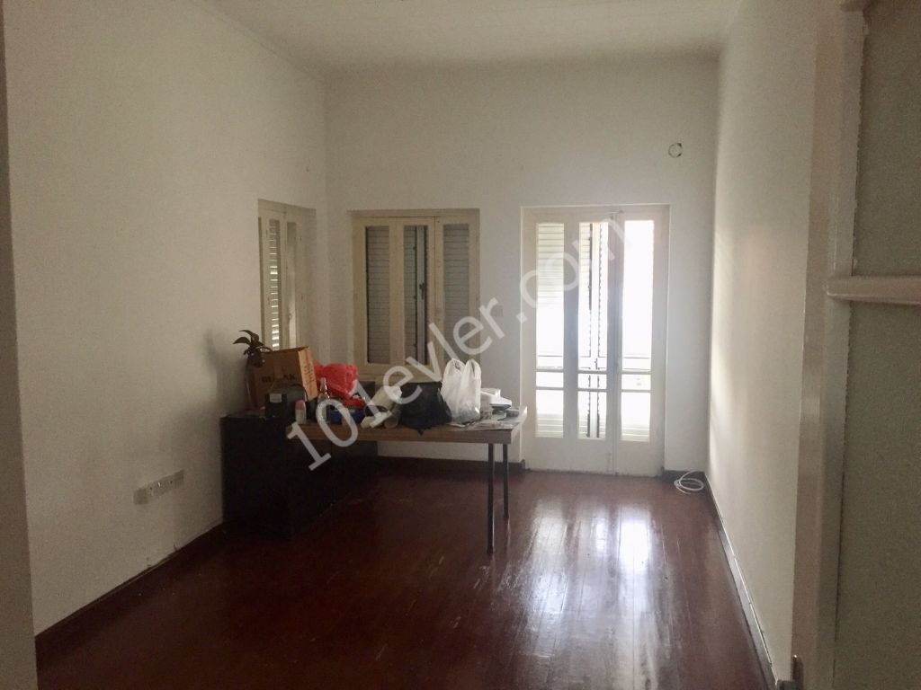 Flat To Rent in Köşklüçiftlik, Nicosia