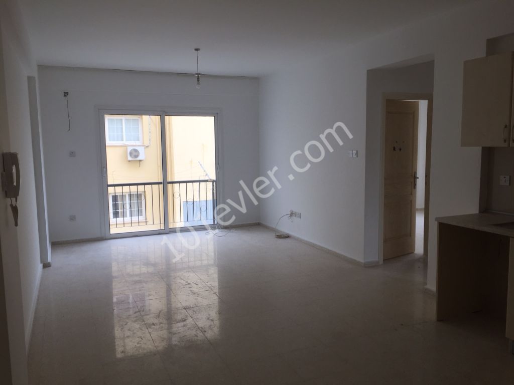 Lefkoşa Hamitköy'de 2+1 Eşyasız Kiralık daire 1,600 TL