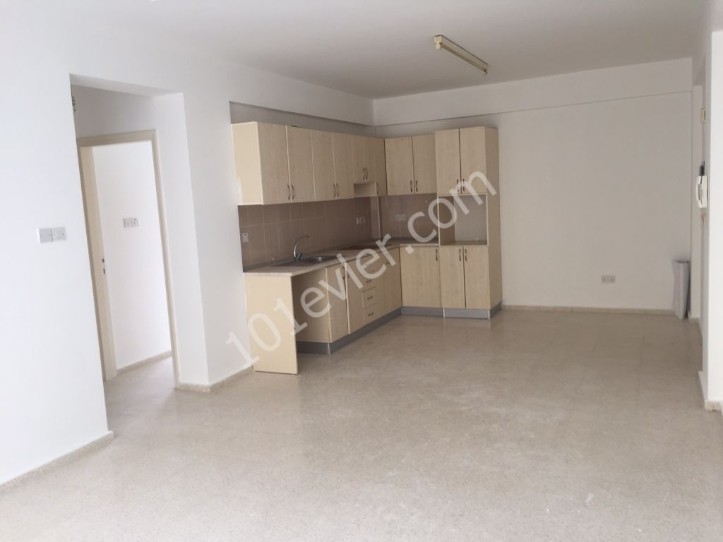 Lefkoşa Hamitköy'de 2+1 Eşyasız Kiralık daire 1,600 TL