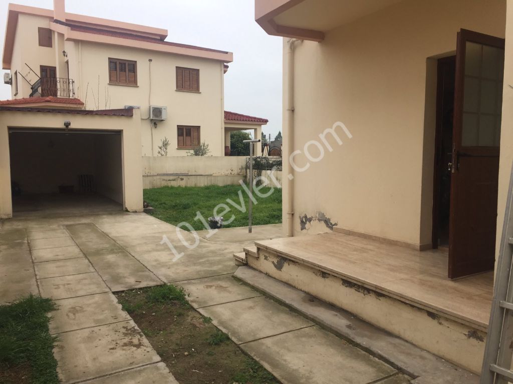 3+1 Unfurnished Duplex Detached House for Rent in Nicosia Hamitköy (Dumlupınar) Region 400 Stg