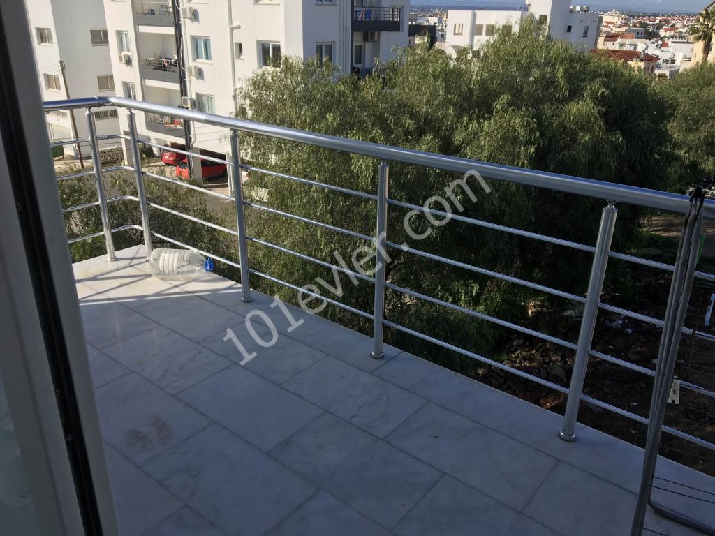 Lefkoşa Gönyeli'de Kiralık Full Eşyalı 2+1 Daire 2,400 TL