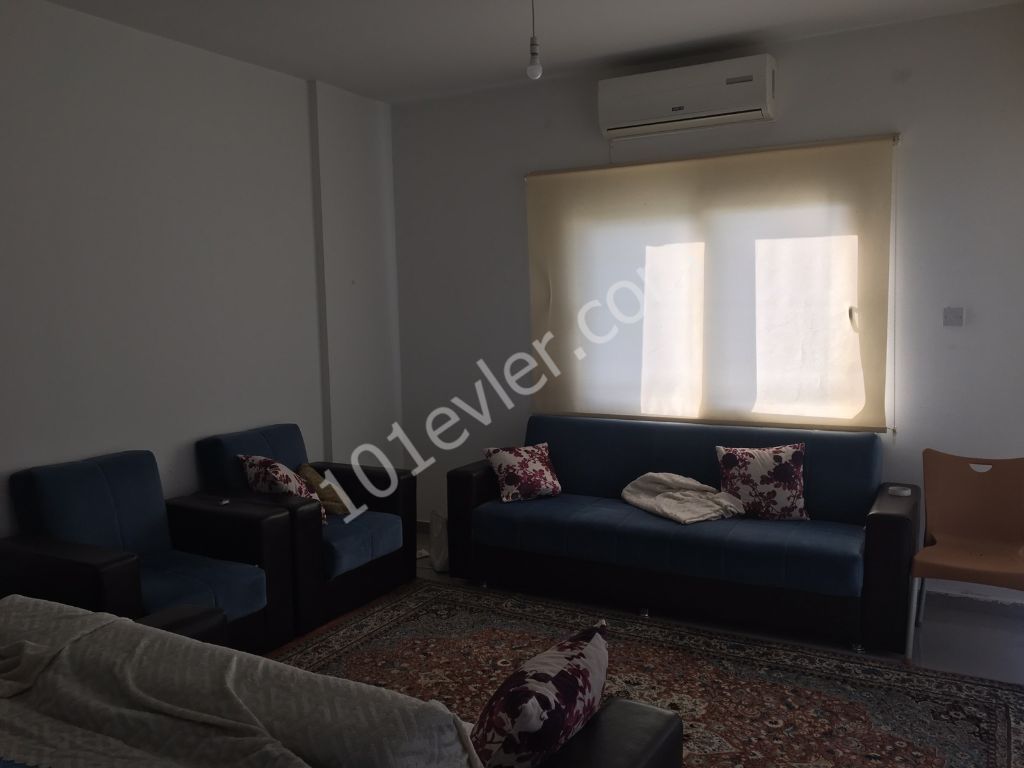 Lefkoşa Gönyeli'de Kiralık Full Eşyalı 2+1 Daire 2,400 TL