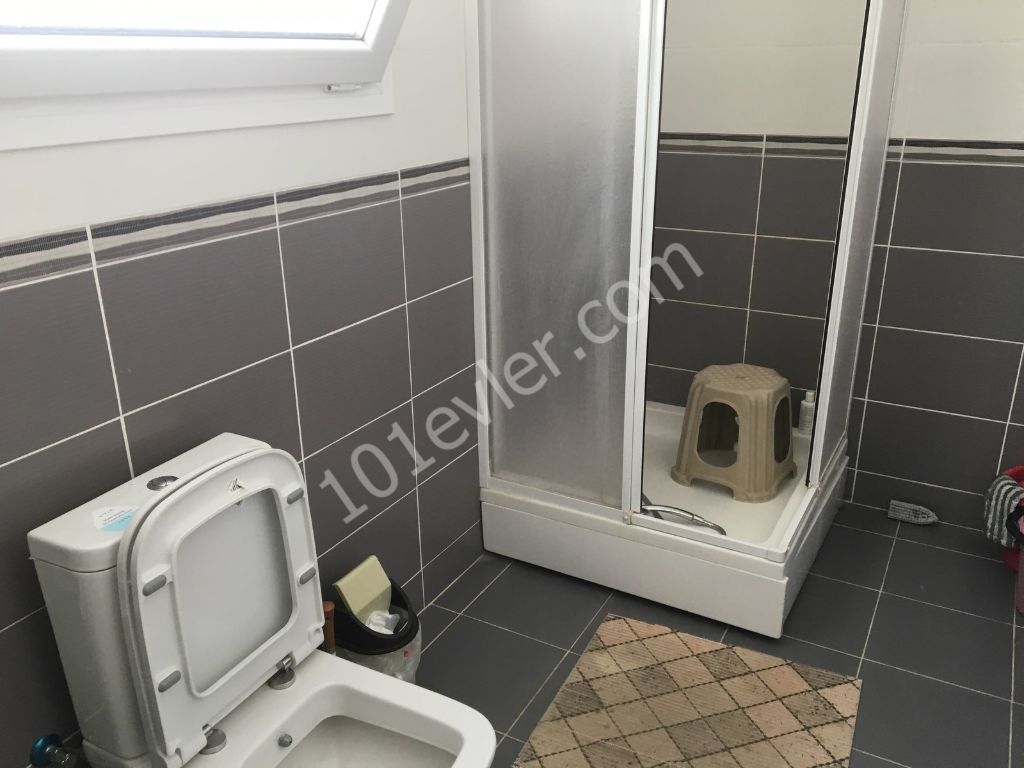 Lefkoşa Gönyeli'de Kiralık Full Eşyalı 2+1 Daire 2,400 TL