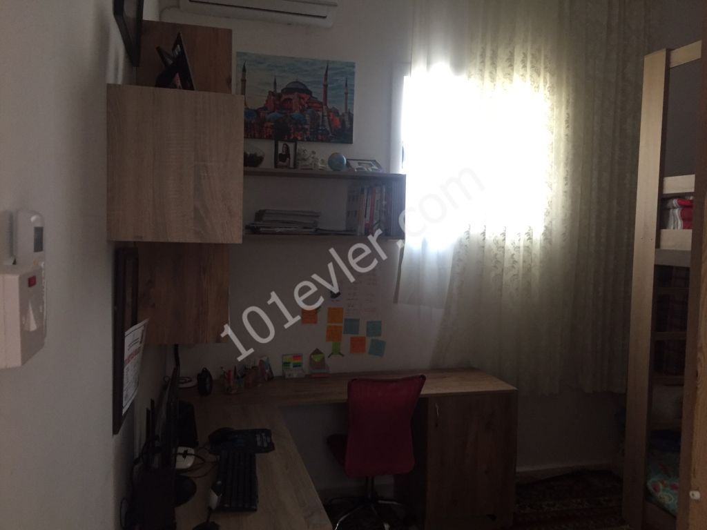 Einfamilienhaus mit 3 Schlafzimmern zum Verkauf in Nikosia Caglayan 140.000 STG ** 