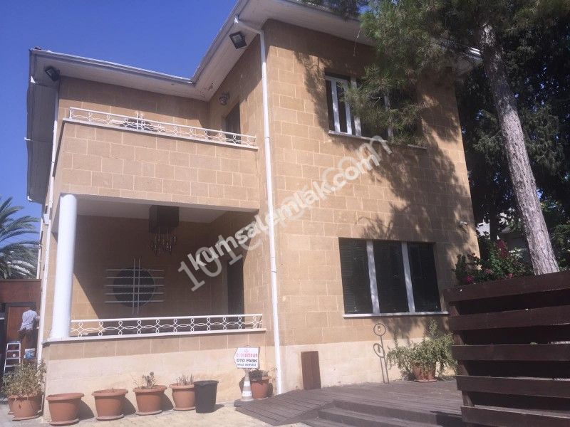 Detached House To Rent in Köşklüçiftlik, Nicosia