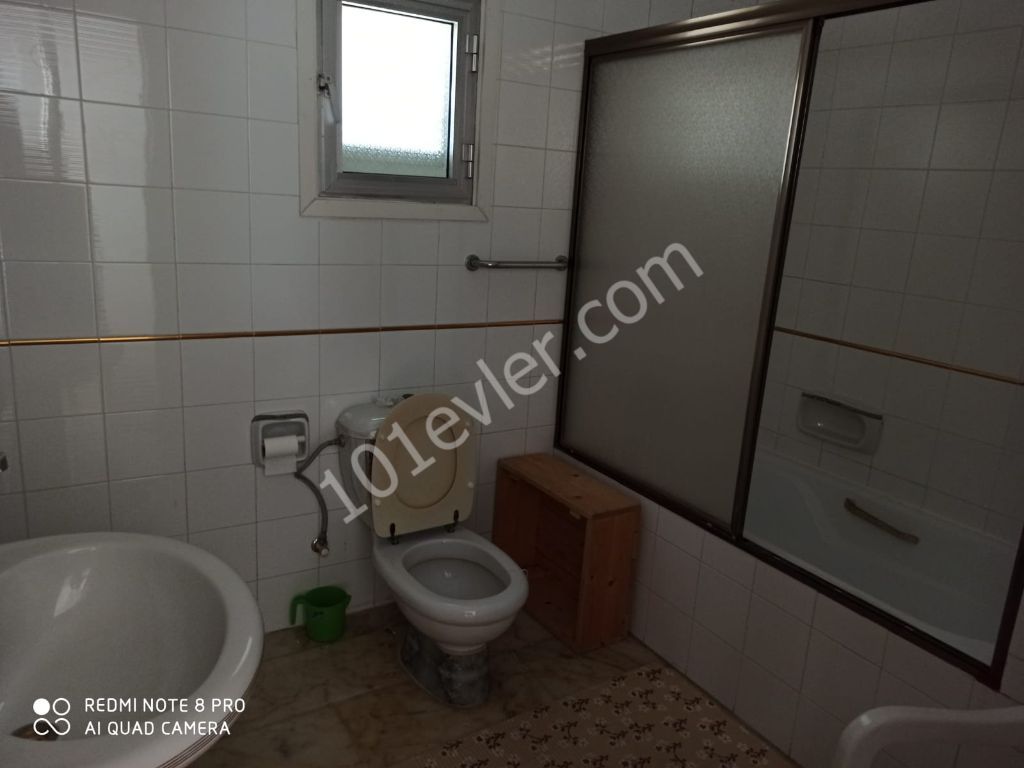 Girne Karaoğlanoğlun'da 4+1 Kiralık Villa 700 STG