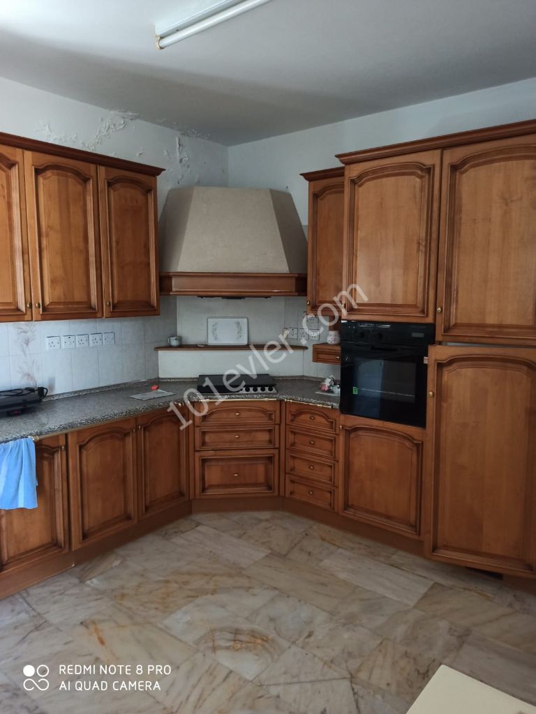 Girne Karaoğlanoğlun'da 4+1 Kiralık Villa 700 STG