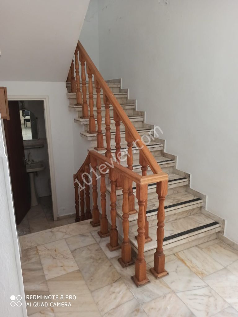 Girne Karaoğlanoğlun'da 4+1 Kiralık Villa 700 STG