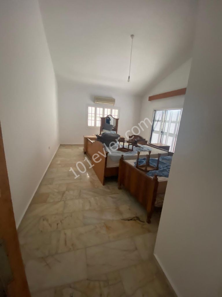 Girne Karaoğlanoğlun'da 4+1 Kiralık Villa 700 STG