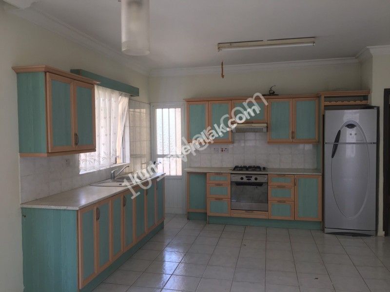 Lefkoşa Ortaköyde Satılık 3+1 Türk Malı Daire 58.000 STG