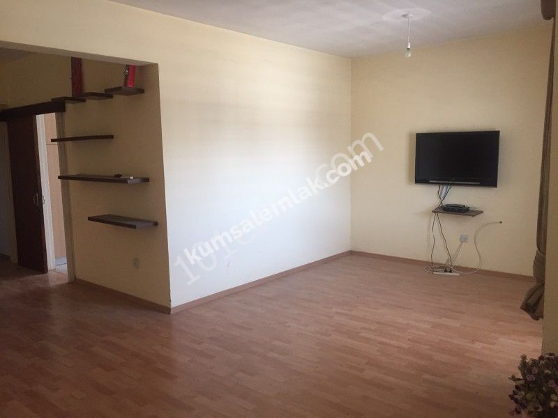 3+1 Türkische Wohnung zum Verkauf in Nikosia Ortakoy 43,000 Stg ** 