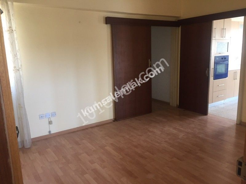 3+1 Türkische Wohnung zum Verkauf in Nikosia Ortakoy 43,000 Stg ** 