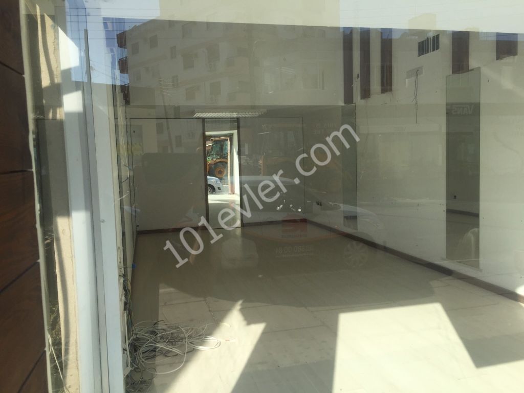 DEREBOYU ANA CADDE ÜZERİNDE KİRALIK 50M2 İŞ YERİ AYLIK ÖDEMELİ 1000 STG