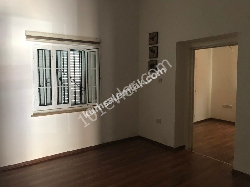 Detached House To Rent in Köşklüçiftlik, Nicosia