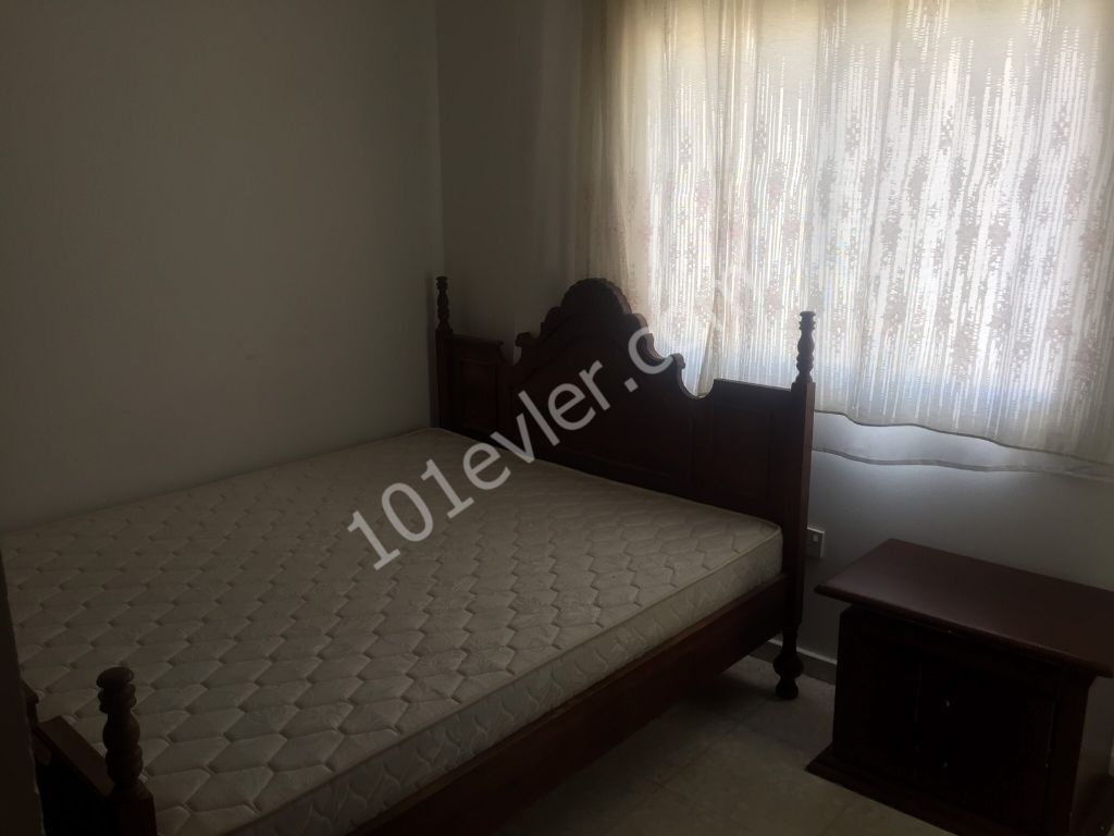 Lefkoşa Kaymaklı'da Kiralık Eşyalı Daire 2000 tl 6+6 Ödemeli