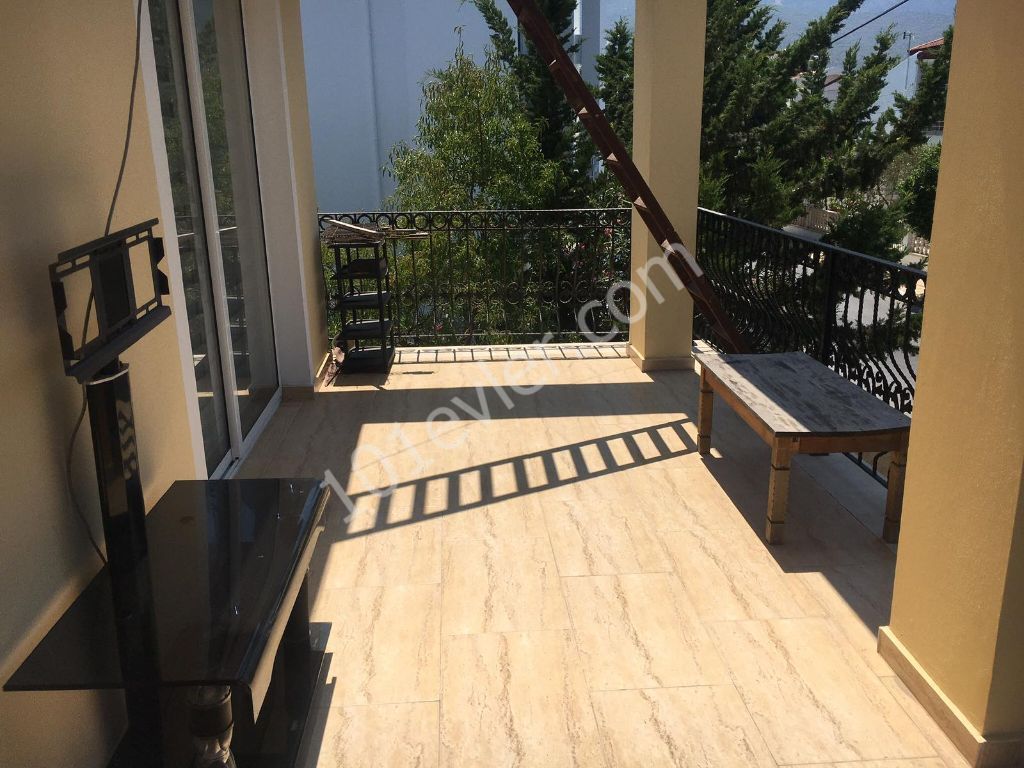 Girne Karaoğlanoğlu’nda Kiralık 2+1 Full Eşyalı Aylık Ödemeli Daire