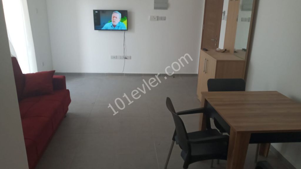 Lefkoşa Küçükkaymaklı\'da Kiralık Eşyalı 3+1 Aylık Ödemeli Daire 2600 TL