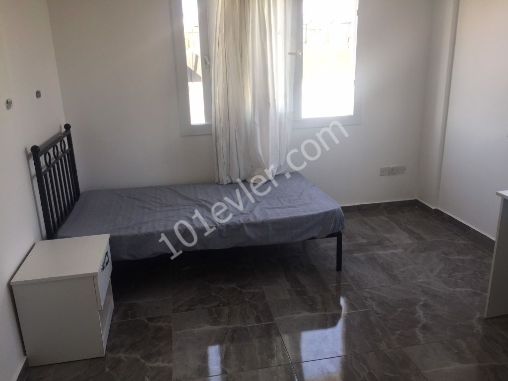 Gönyeli’de Kiralık EŞYALI 2+1 Daire 2500 tl 6+6 Ödemeli