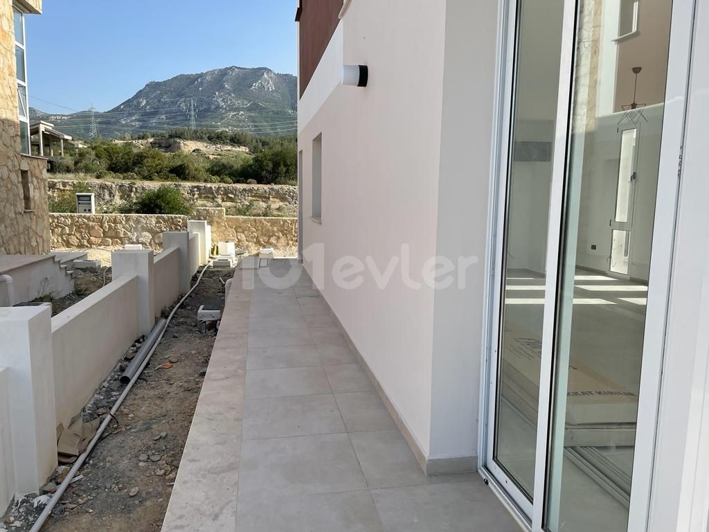 Einfamilienhaus zum Verkauf mit 3 Schlafzimmern in Kyrenia Chatalköy. Insgesamt 2 Stück, Preis pro Haus Stück 160,000 STG ** 