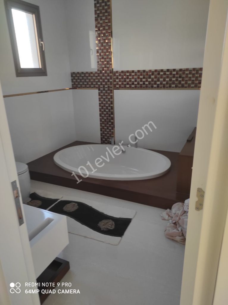 Detached House For Sale in Gönyeli, Nicosia