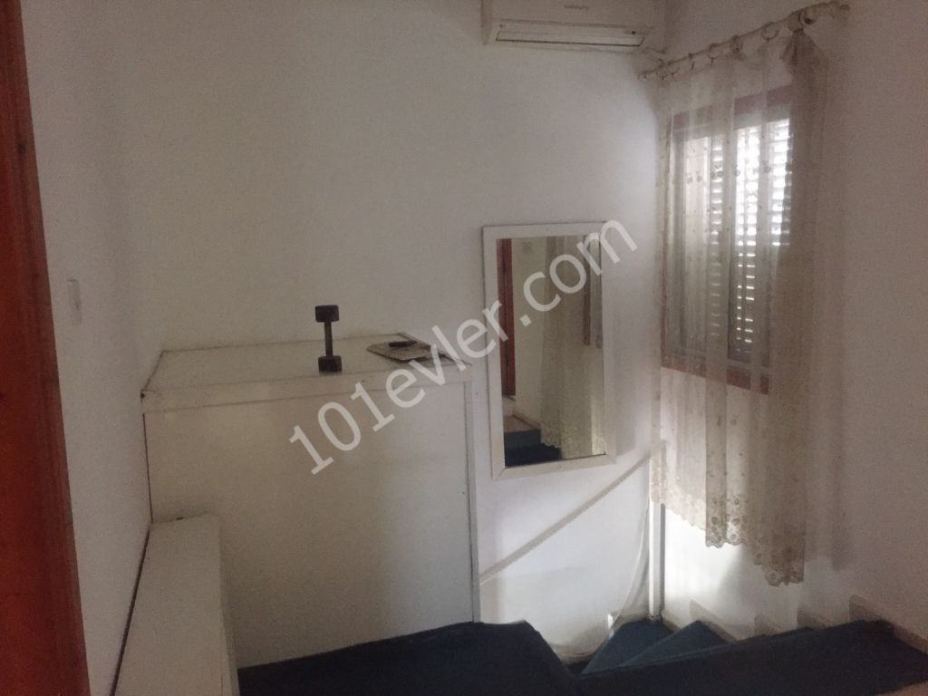 LEFKOŞA ORTAKÖY'DE KİRALIK 3+1 EŞYASIZ DUBLEX  VİLLA AYLIK ÖDEMELİ 500 €URO 