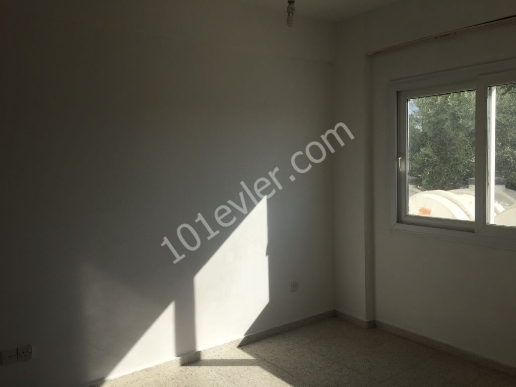 2+ 1 GROUND FLOOR APARTMENT FOR SALE IN NICOSIA HASPOLAT FOR € 32,000 ** 