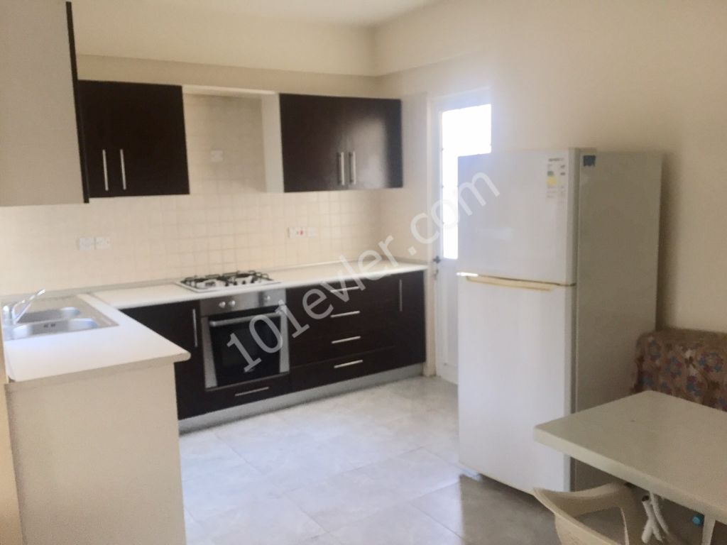 LEFKOŞA GÖNYELİ'DE 3+1 130 m2 SATILIK DAİRE 55,000 STG 