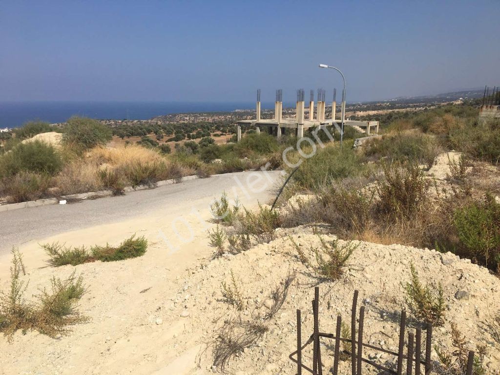 GRUNDSTÜCK ZUM VERKAUF IN KYRENIA ARAPKOY, HERGESTELLT IN DER TÜRKEI ZUM VERKAUF 135.000 STG