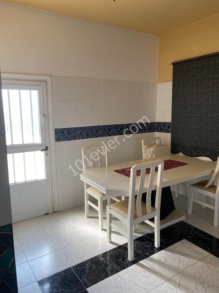 Detached House To Rent in Güzelyurt Merkez, Guzelyurt