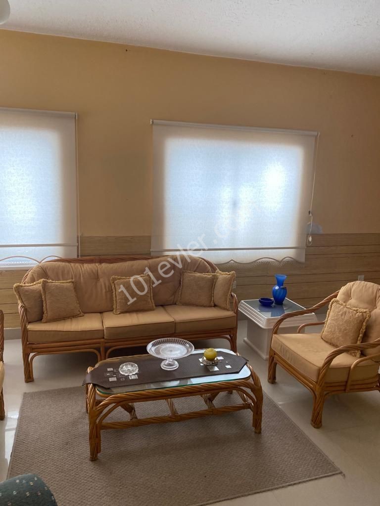 Detached House To Rent in Güzelyurt Merkez, Guzelyurt