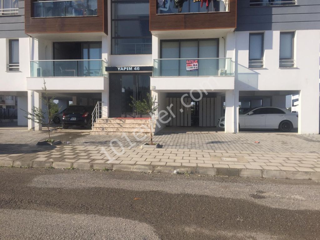 2+1 TÜRKISCHE WOHNUNG ZUM VERKAUF IN NIKOSIA DEREBOYU SANDSTRAND 55,000 STG ** 