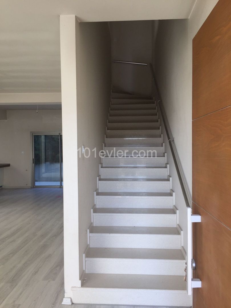 Detached House For Sale in Küçük Kaymaklı, Nicosia