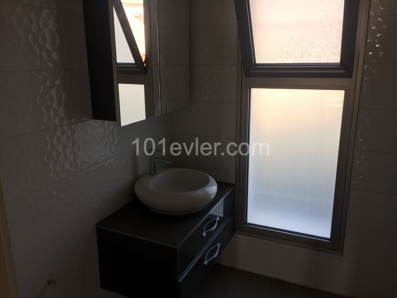 Detached House For Sale in Küçük Kaymaklı, Nicosia