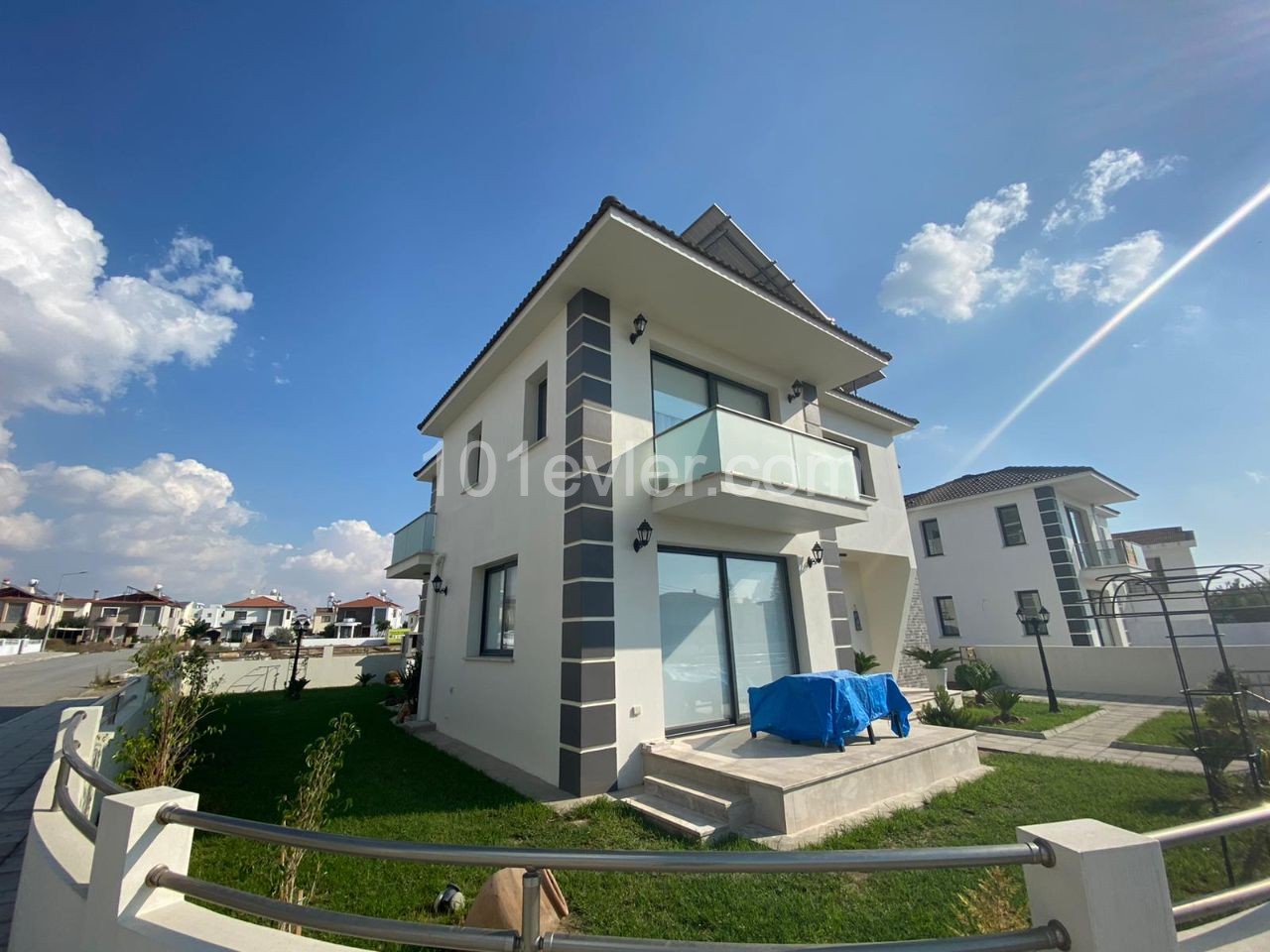 Duplex 3 + 1 Villen zum Verkauf in Nikosia Hamitköy zu Preisen ab 195,000 STG ** 