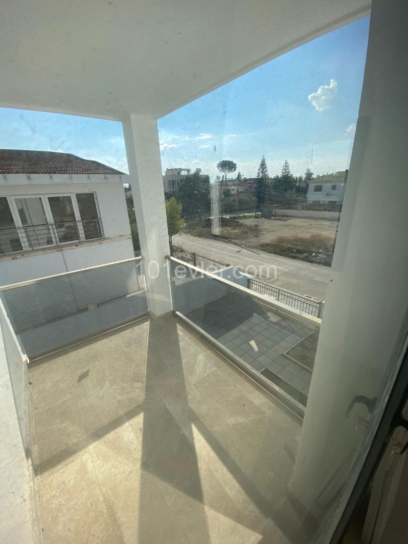 Duplex 3 + 1 Villen zum Verkauf in Nikosia Hamitköy zu Preisen ab 195,000 STG ** 