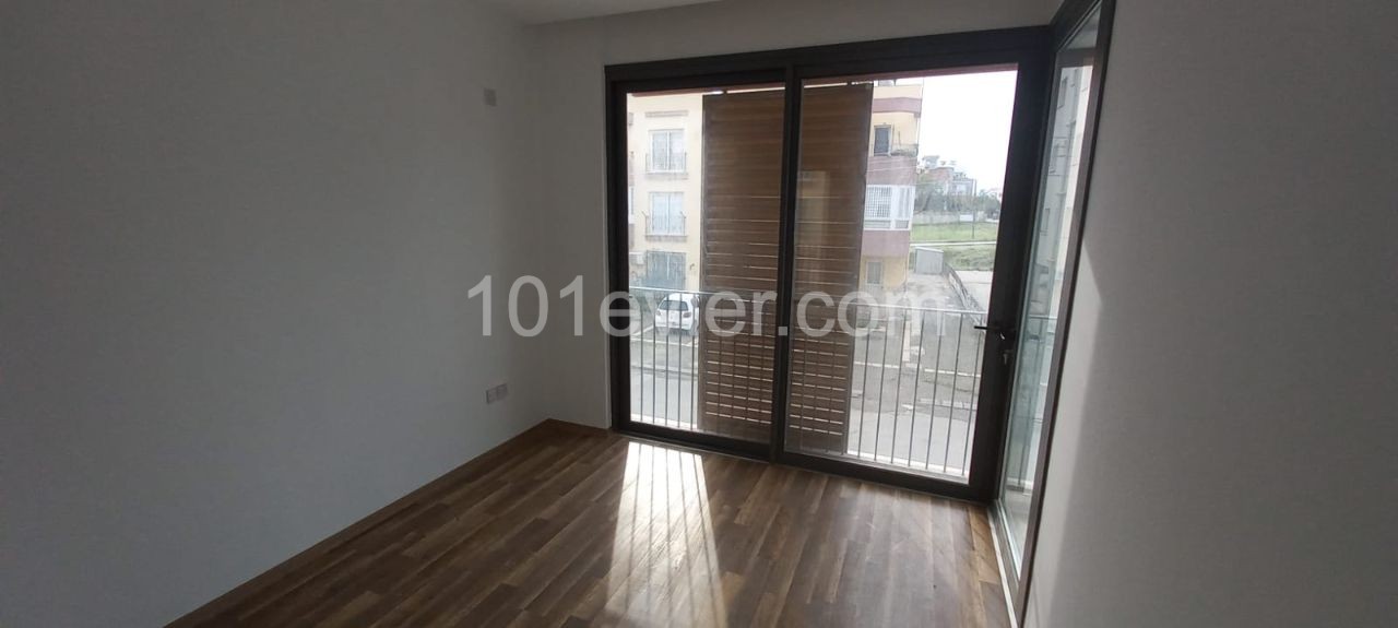 Luxus 3 + 1 Wohnung zum Verkauf in Nikosia Hamitköy 80,000 STG ** 