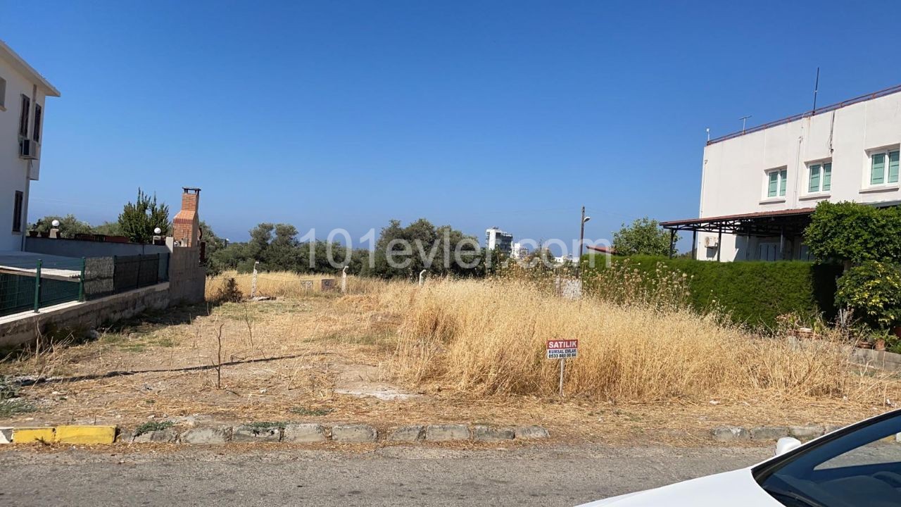 A Plot for Sale in Kyrenia Central, 75,000 STG Suitable for the Construction of a Detached House with a 2-Decker construction permit ** 