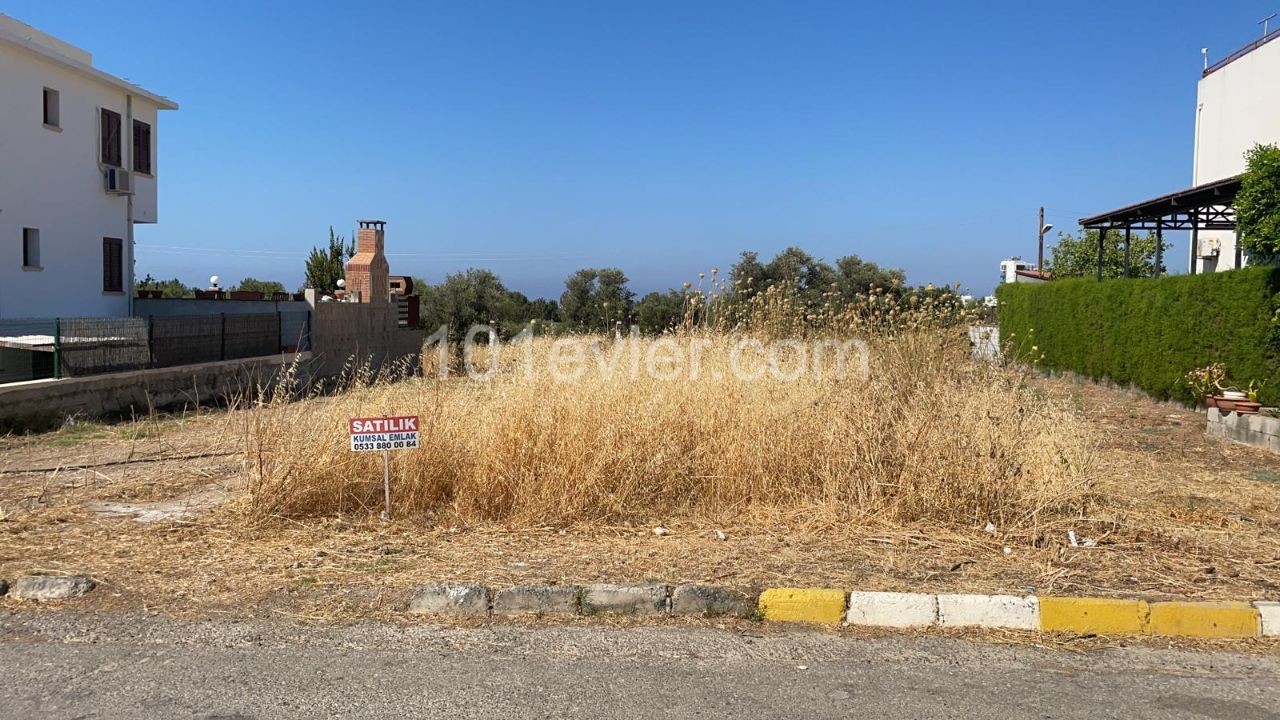 A Plot for Sale in Kyrenia Central, 75,000 STG Suitable for the Construction of a Detached House with a 2-Decker construction permit ** 