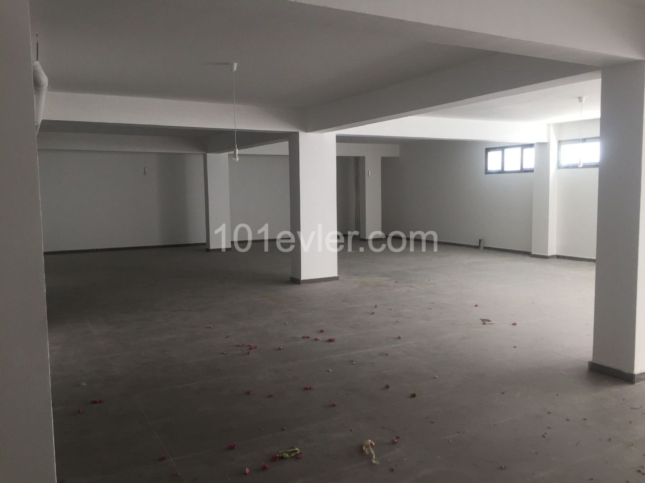 Rent a Warehouse on a Basement Floor of 300 m2 in Kucuk Kaymakli with a Monthly Payment of Stg 750 ** 