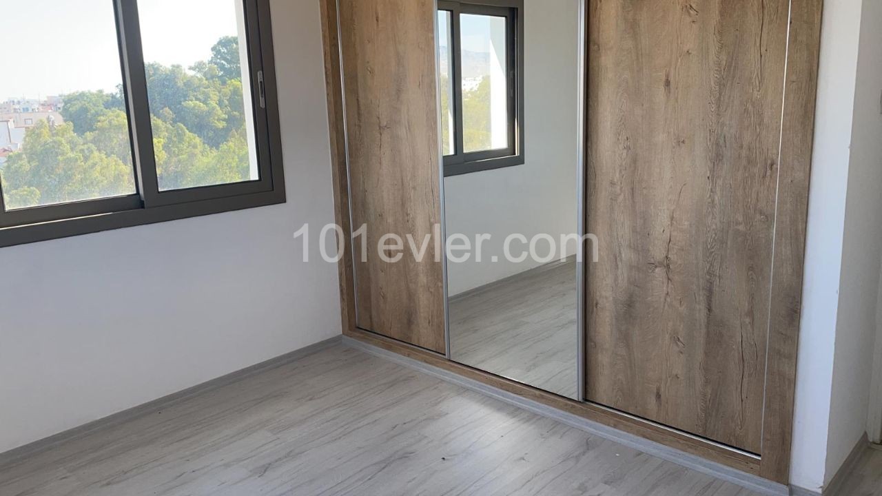 Null Penthouse-Wohnung Zum Verkauf In Nikosia / Strand ** 