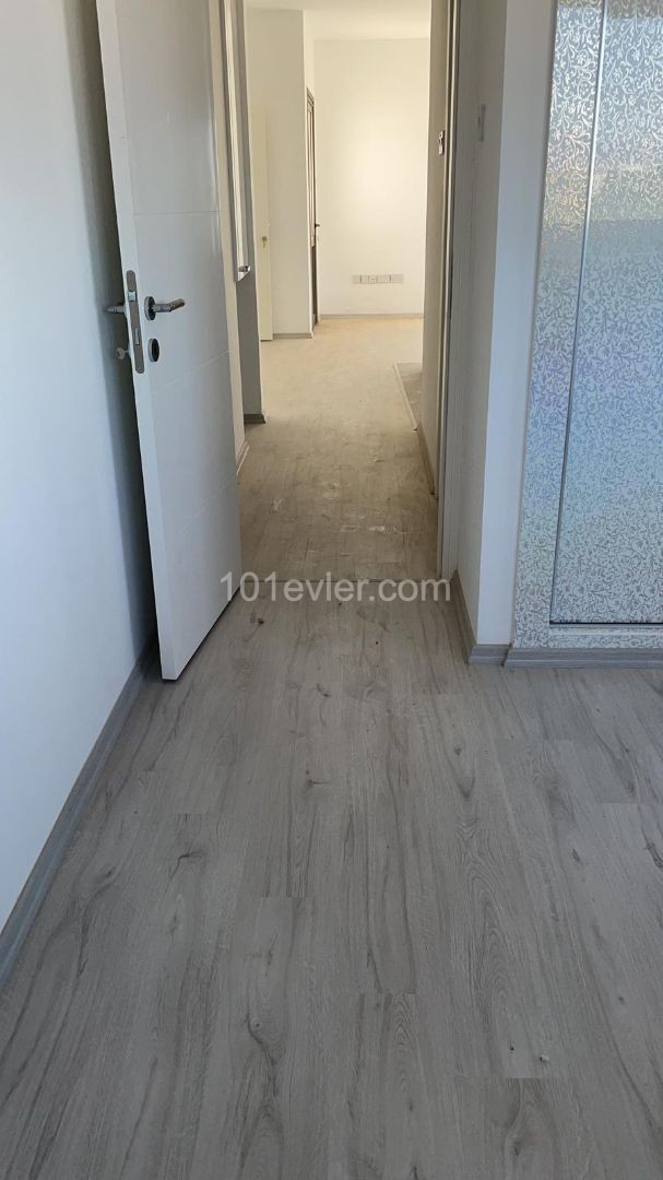 Null Penthouse-Wohnung Zum Verkauf In Nikosia / Strand ** 