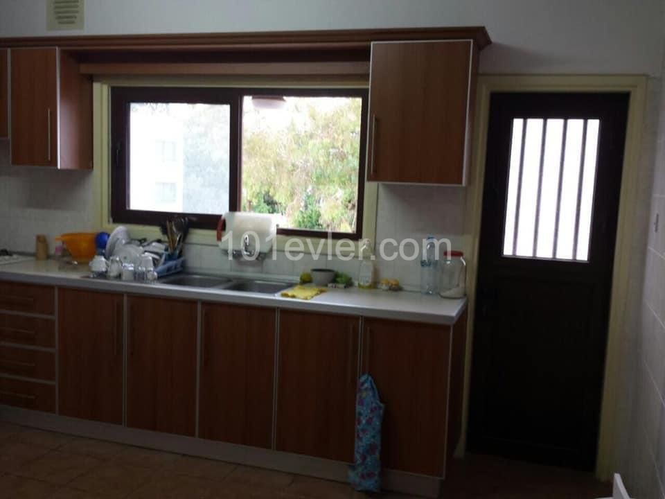 Flat To Rent in Köşklüçiftlik, Nicosia