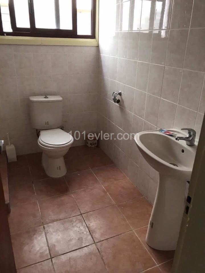 Flat To Rent in Köşklüçiftlik, Nicosia