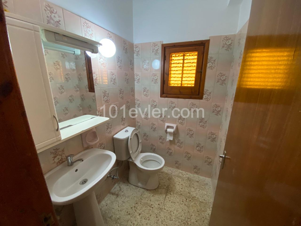 Flat To Rent in Ortaköy, Nicosia