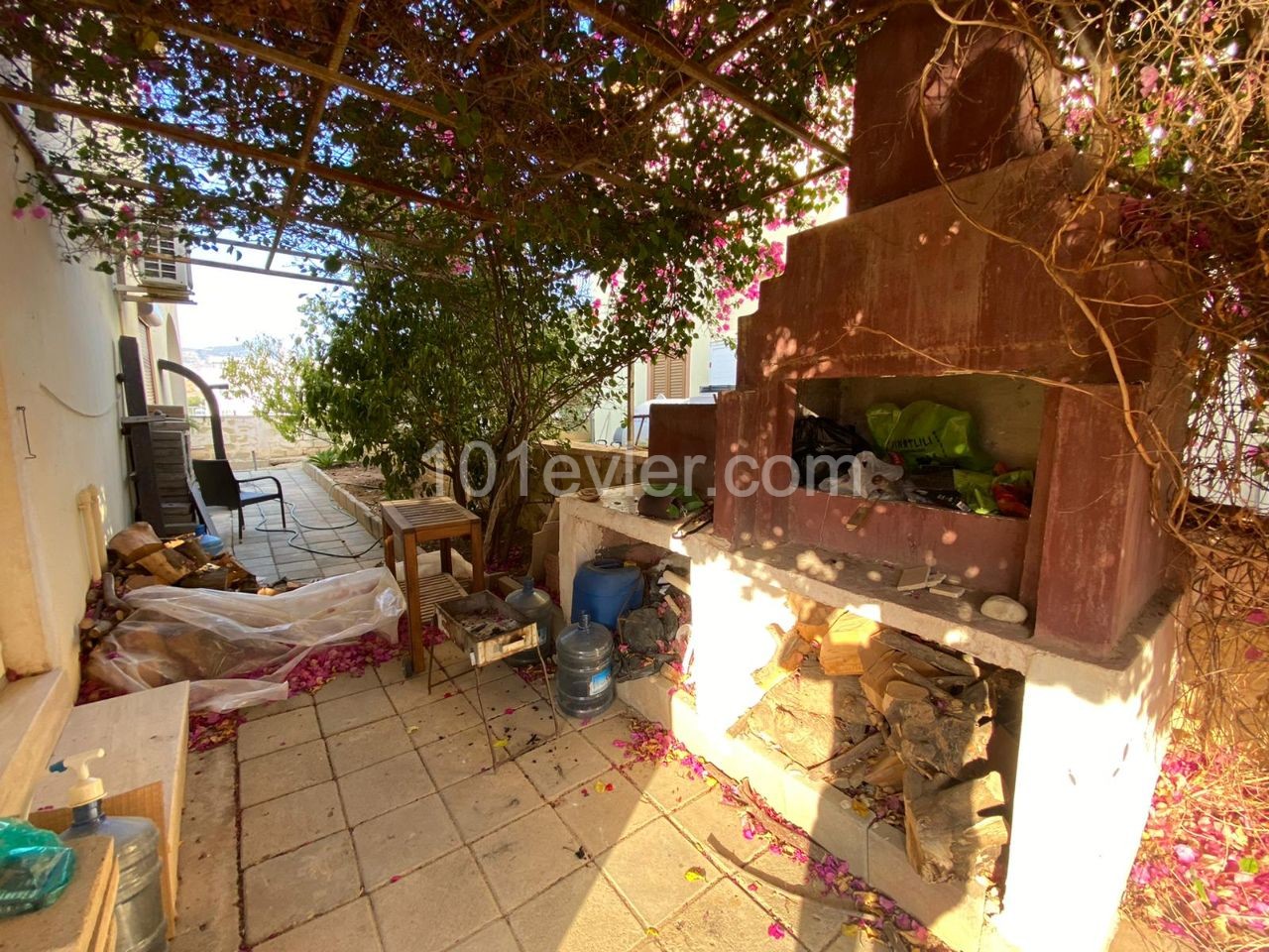 Detached House For Sale in Nicosia / Hamitköy ** 